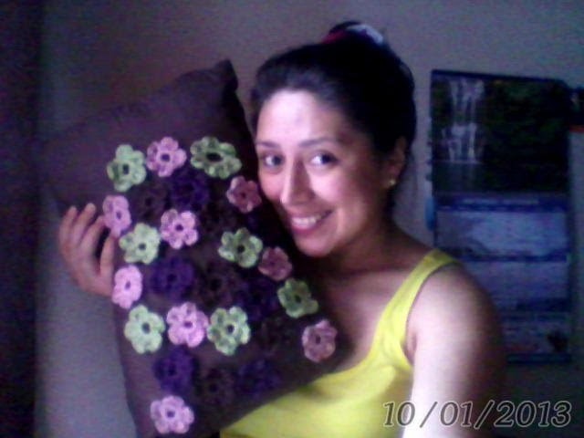 Flores Crochet en Cojin. .  Flowers Crochet - Pillow