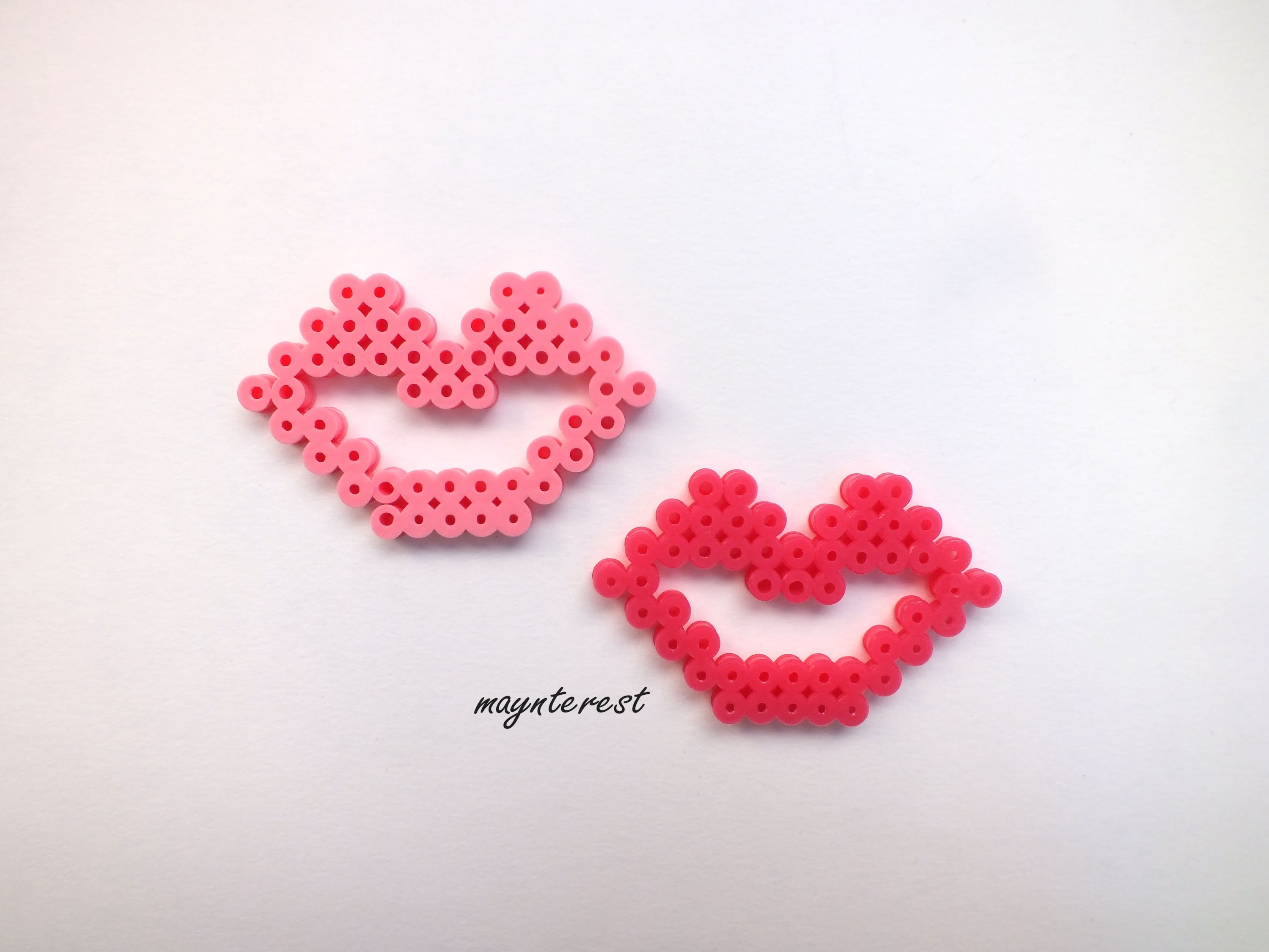 Labios de Hama beads | Lips Perler Beads | San Valentín-Valentine's day