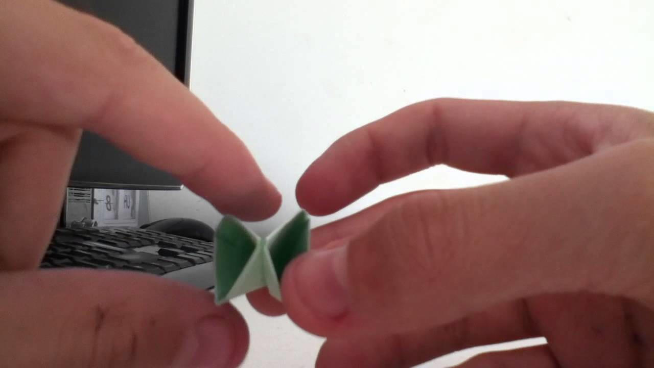 Tutorial de origami: cómo hacer una flor de papel - Manualidades con papel: como hacer una flor