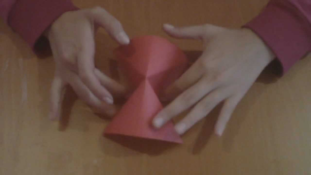 Cajita voladora de oragami. origami angel box