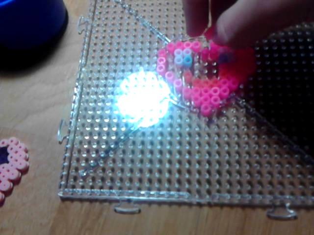 ♥Os enseño a hacer un corazón de hama beads♥