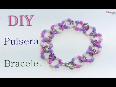 Pulsera con cuentas tipo hama beads. Perler beads bracelet