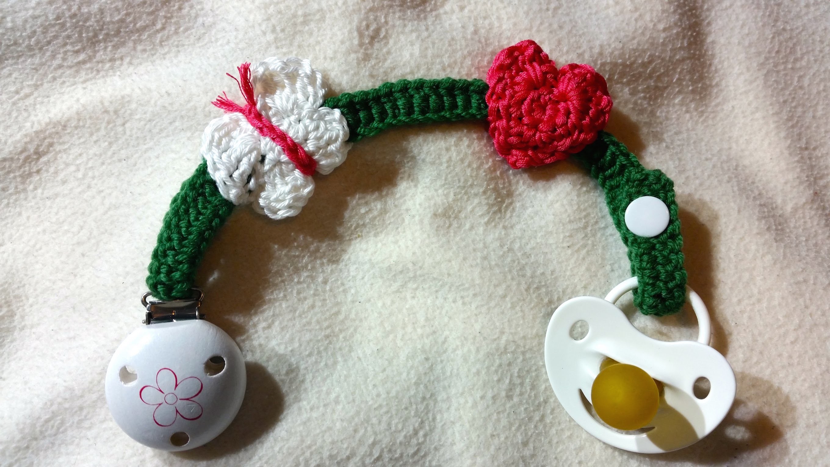 Cadena de chupete para bebés en crochet by BerlinCrochet