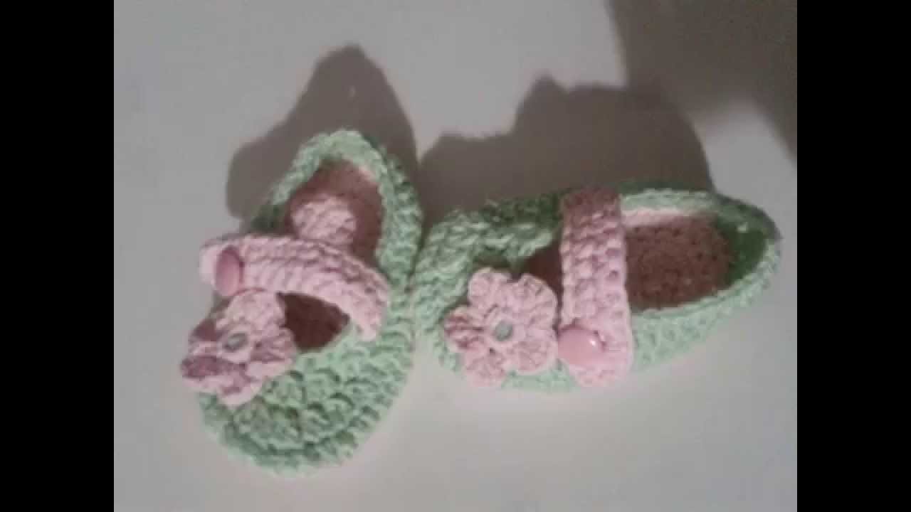 Zapatitos tejidos a crochet para bebe