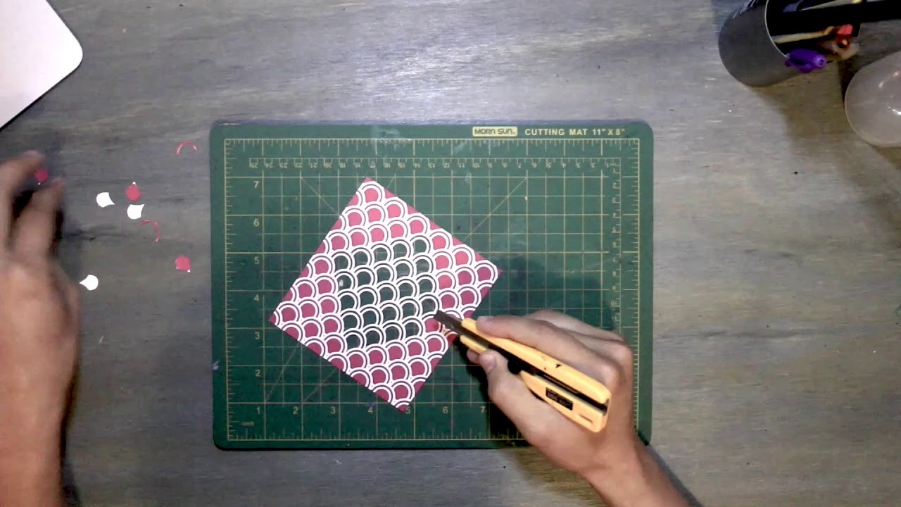 PAPER CUT. PAPEL CORTADO EJ.1