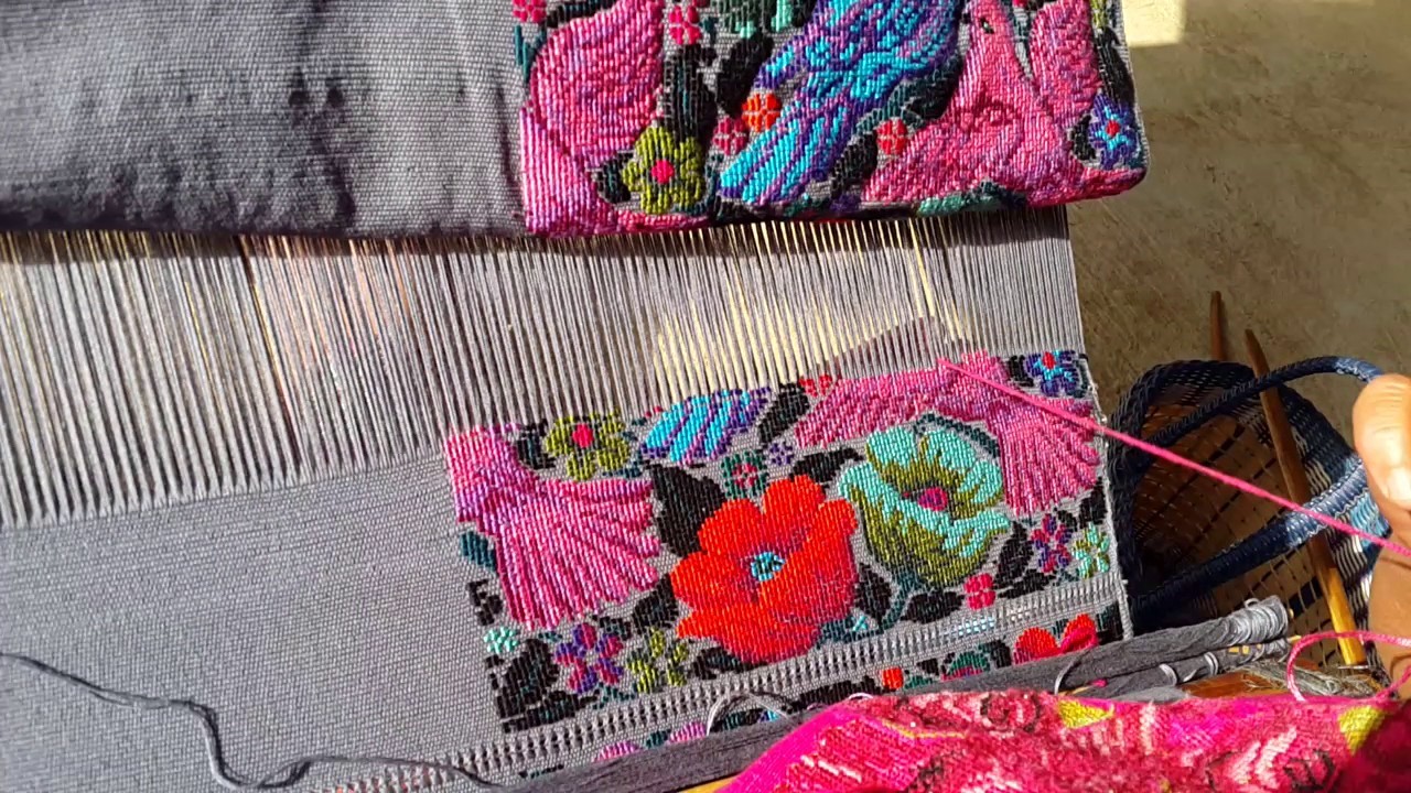 Tejido de guipil - blusa típica de Guatemala