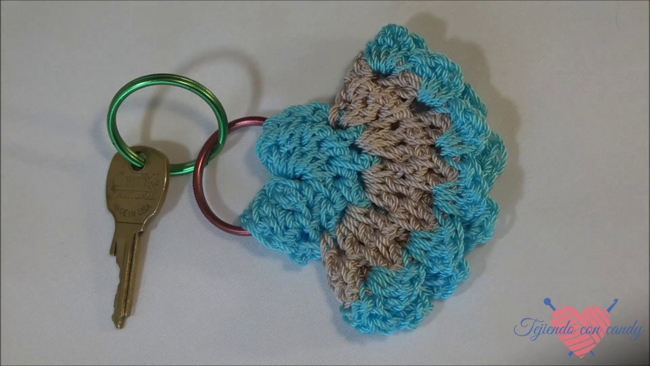 Llavero tejido a crochet