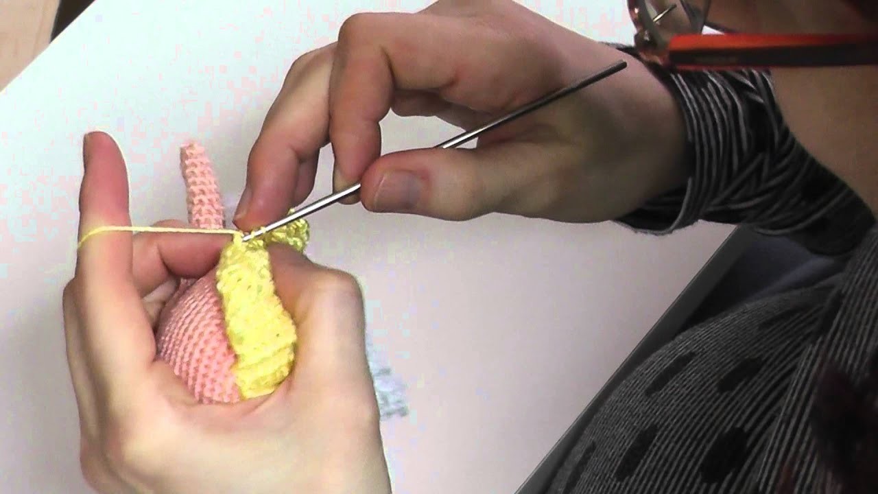 Cómo hacer una melena ondulada amigurumi  ganchillo parte 6. Tirabuzones.
