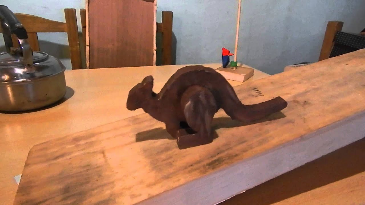 Canguro madera