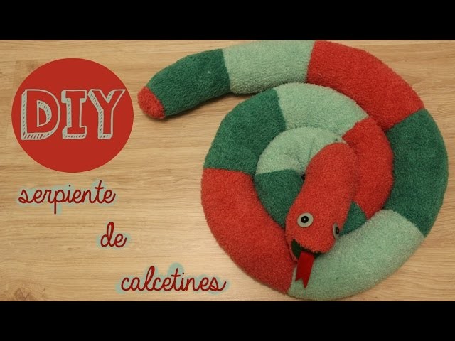 Peluche Serpiente hecha de calcetines (manualidad express) --DIY fácil