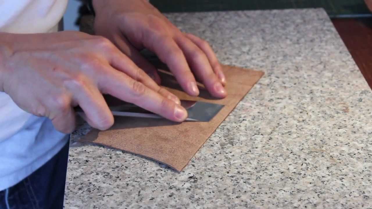 Cómo desbastar cuero a mano. how to hand skive leather.