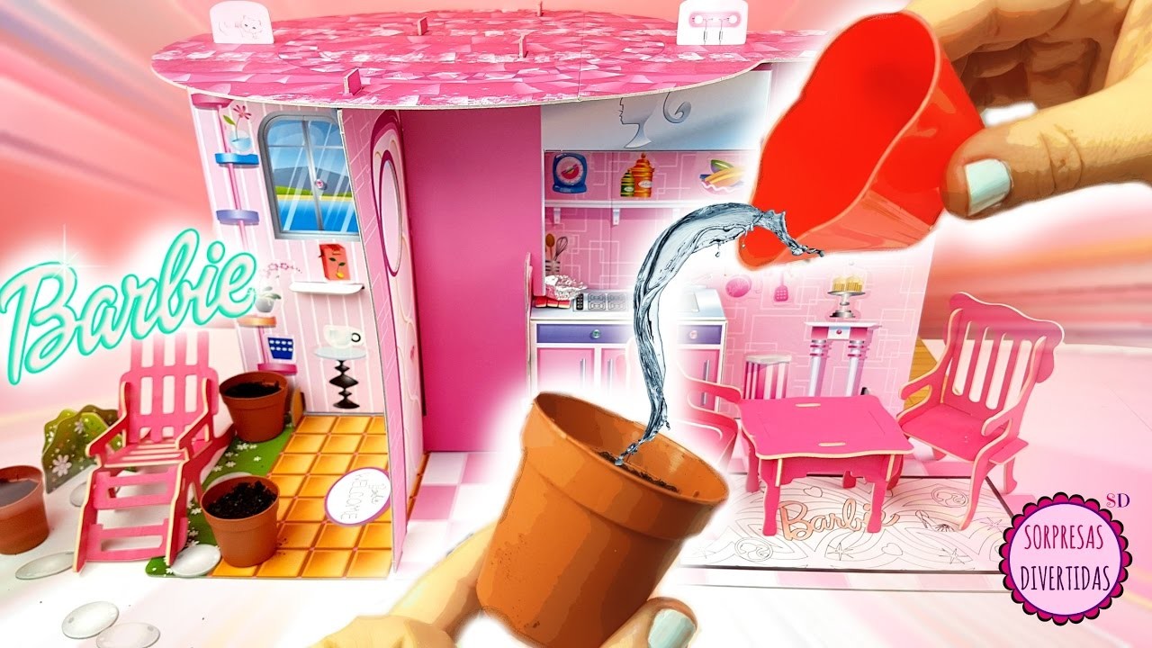 Barbie Construye y Decora la casa de Barbie muñecas