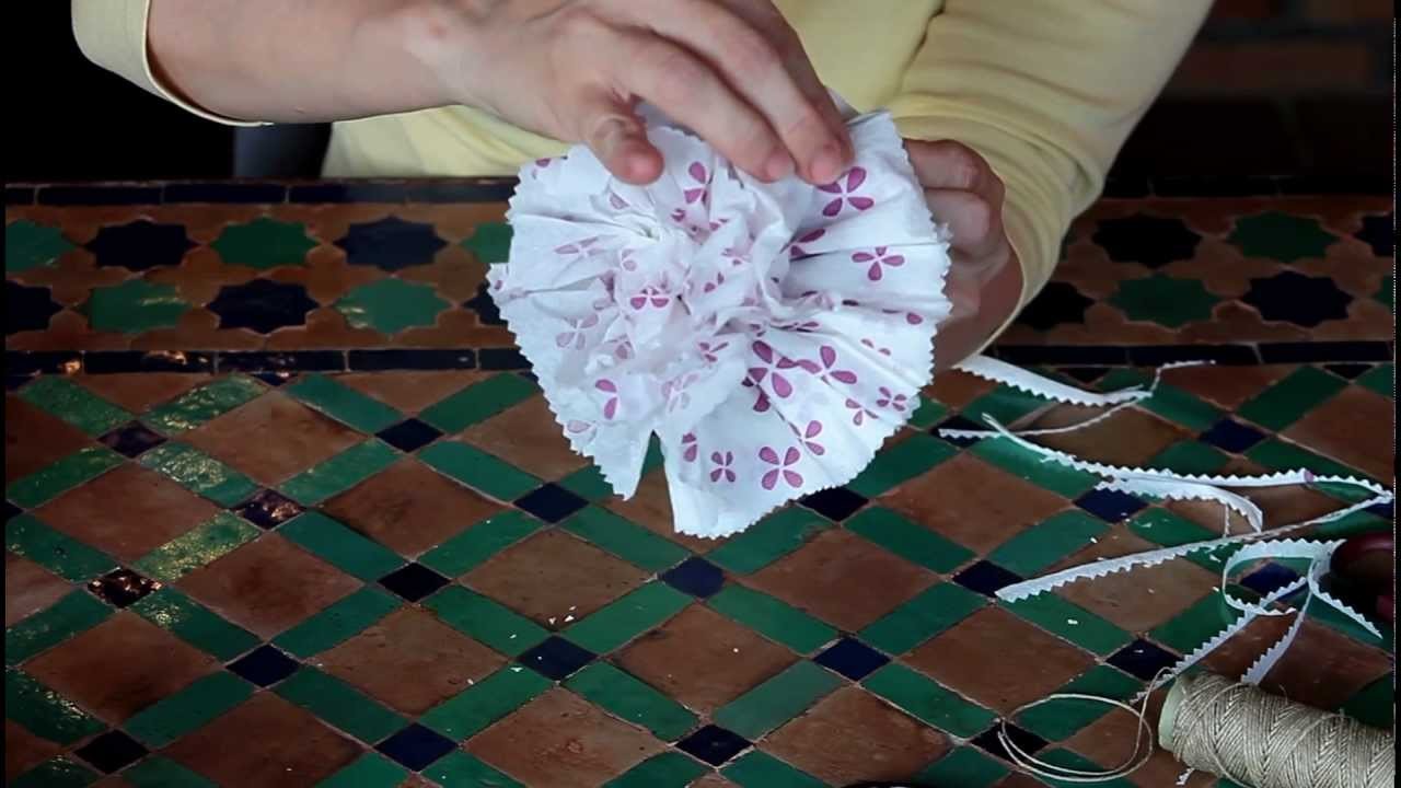 Como hacer una flor con una servilleta de papel - en danza - http:.chymundaendanza.blogspot.com.es.