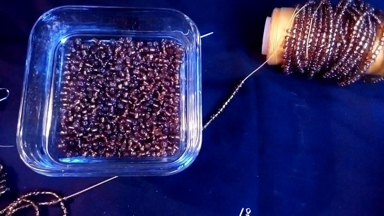 Aretes tejidos de chaquiron o mostacillon