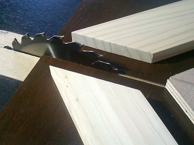 Guía para cortar uniones a inglete con la sierra de mesa