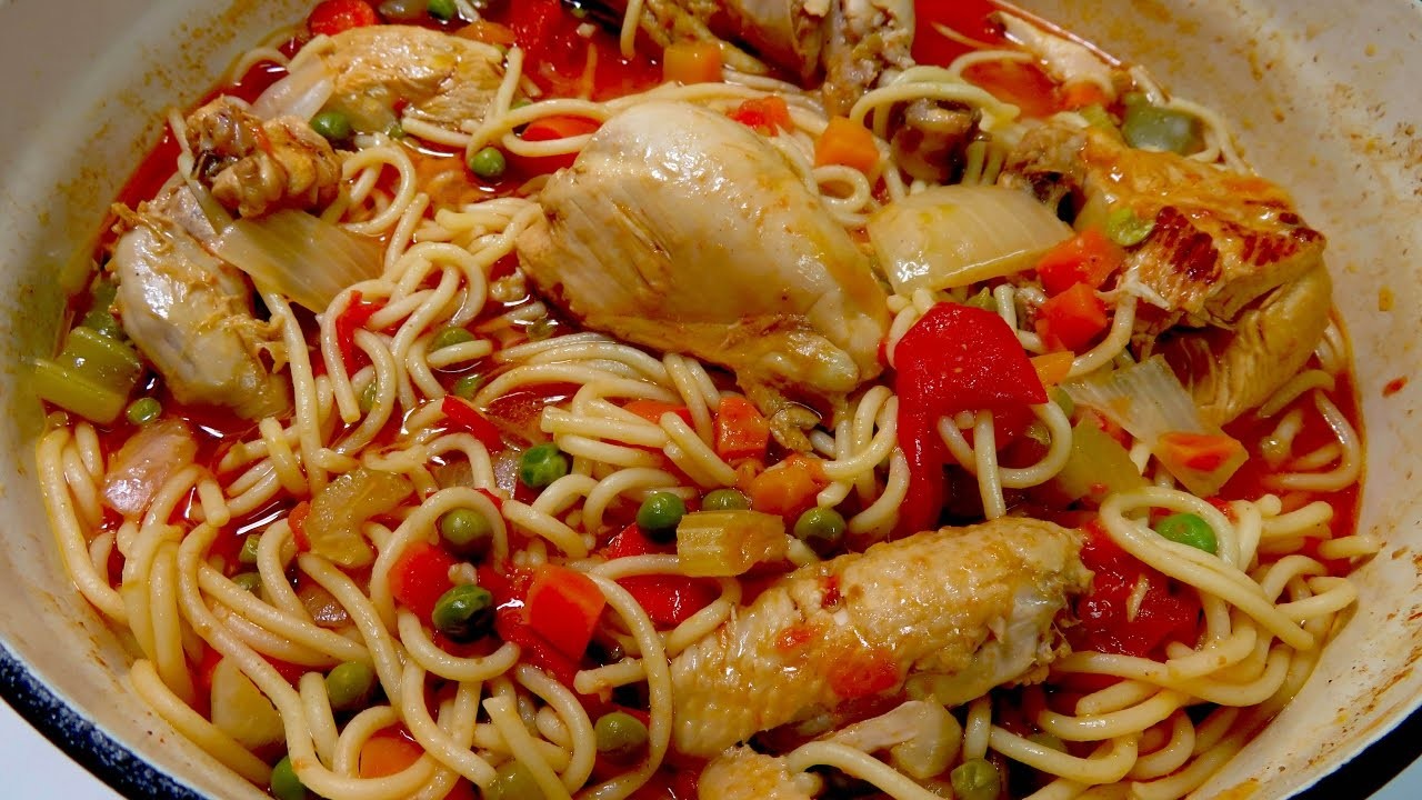 Pollo  con tallarines - Chicken with Spaghetti