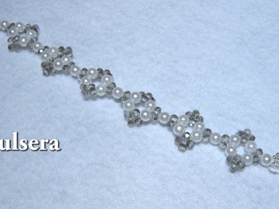 DIY -Pulsera de cristalitos grises y perlas.DIY - Gray crystals and pearls bracelet.