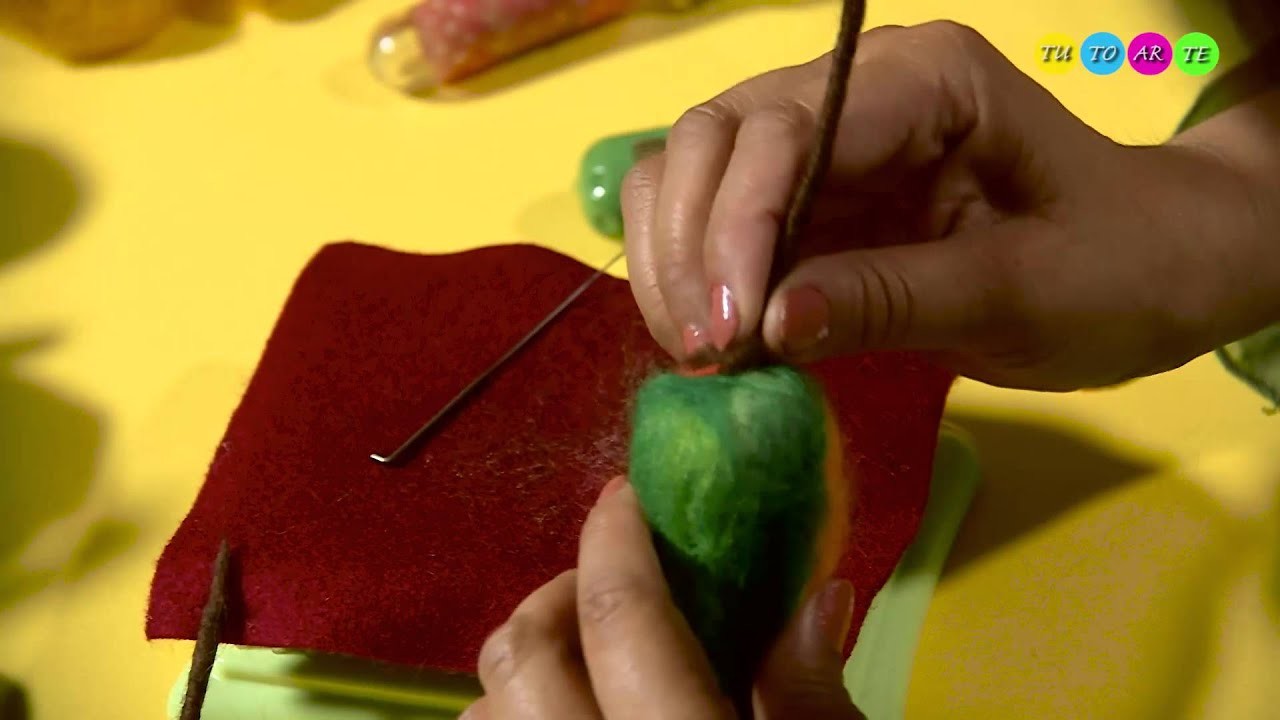 ESCULTURA EN VELLÓN COLIBRI PARTE 3