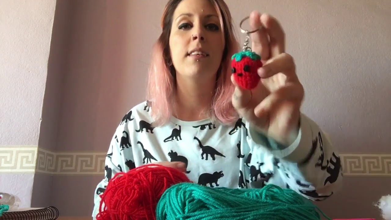 Fresa Llavero Amigurumi