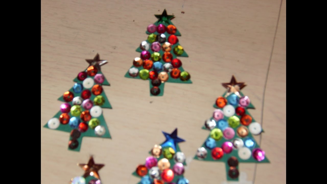 DIY Cómo hacer un mini arbolito navideño de fieltro con lentejuelas