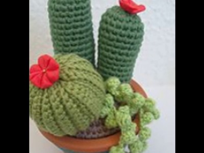 Amigurumis de crochet con forma de cactus
