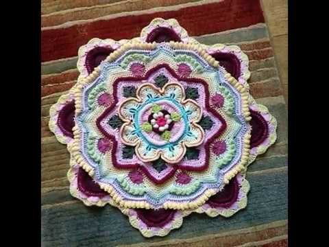 Mandalas de crochet coloridos