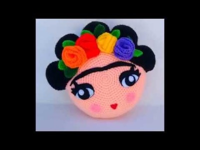 Frida Khalo a crochet en amigurumi, llavero, macetero y otras formas