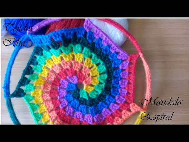 45.- Mandala o Atrapasueños Espiral multicolor a crochet