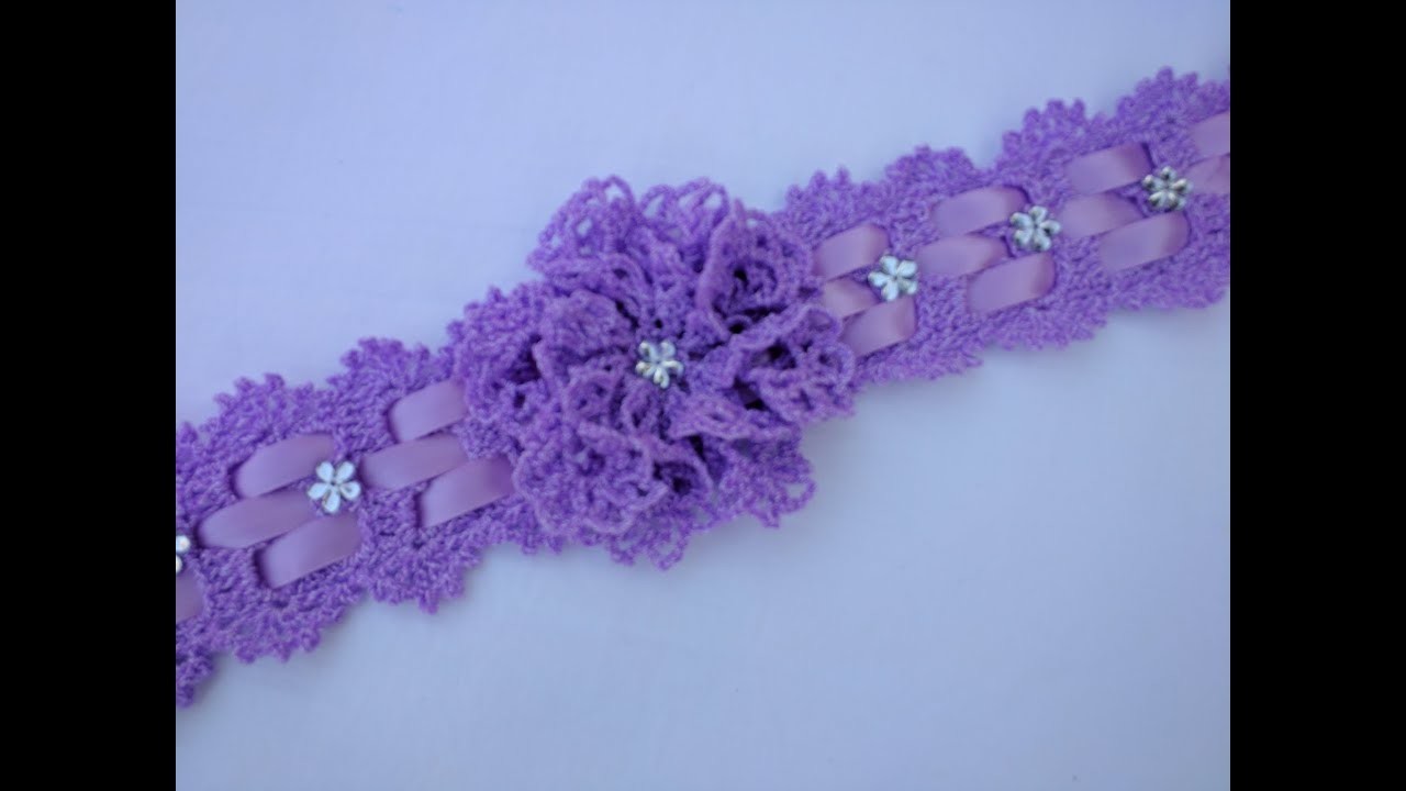 Diadema o vincha lila tejida a crochet