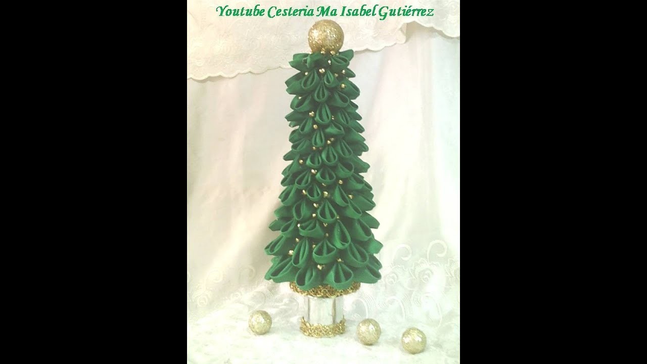 Pino navideño elegante hecho con recilaje de materiales.  DIY