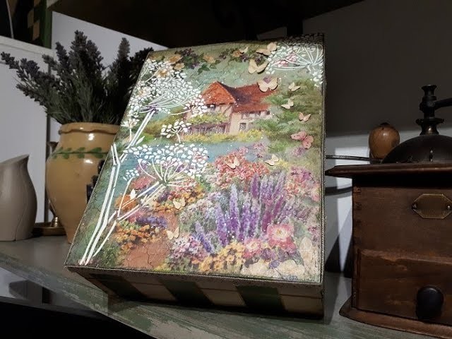 Caja decoupage con paisaje