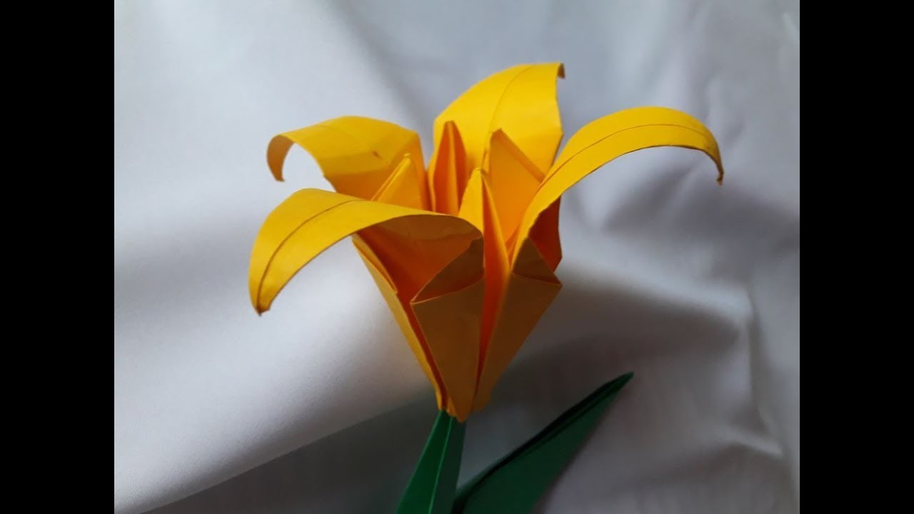 Lirio de papel - origami (Lily flower)