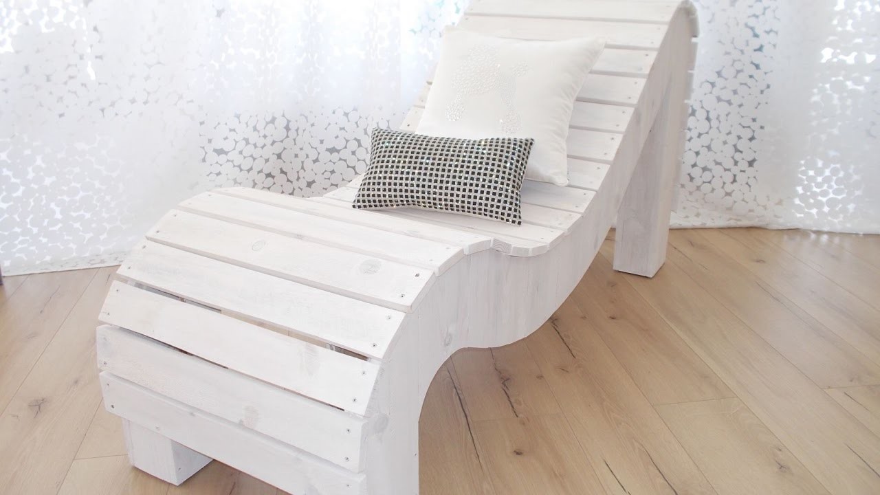 Sofa tantrico hecho de palets renatodecoracion.com