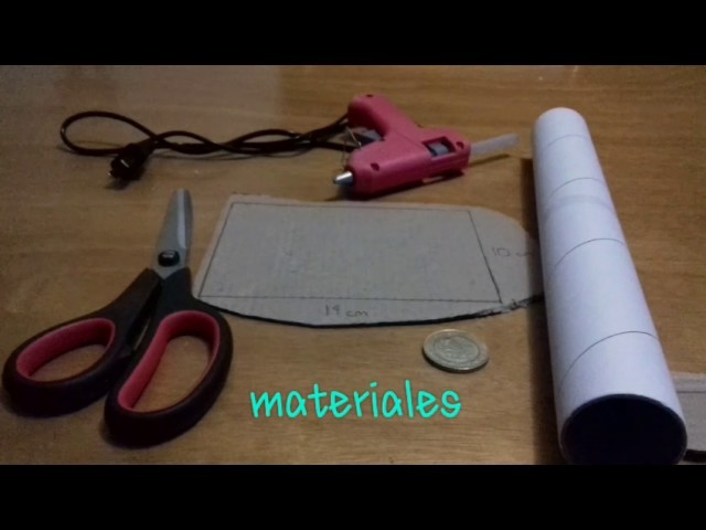 Como hacer una alcancia con tuvo de carton