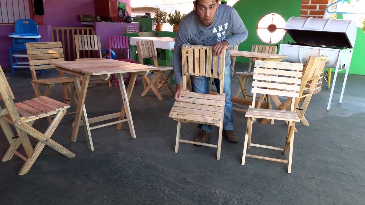 Mesa de madera plegable para 4 sillas