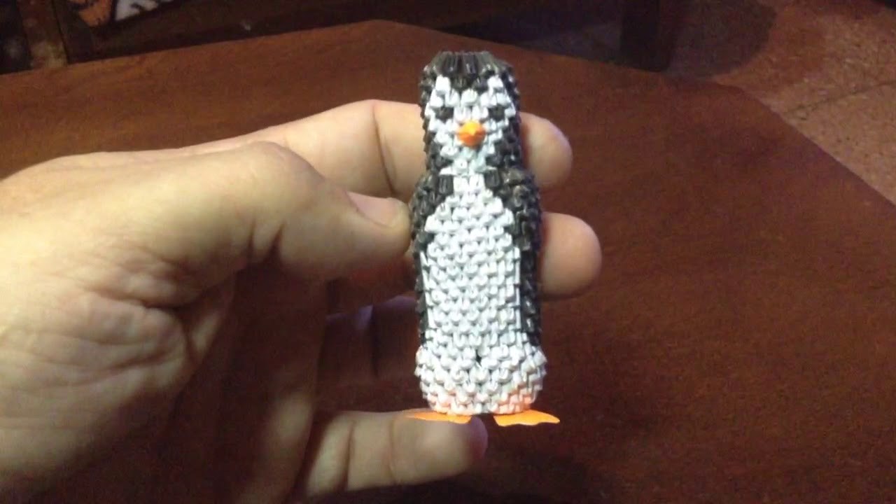 Pingüino miniatura en origami 3D. ( 7,7 centímetros)