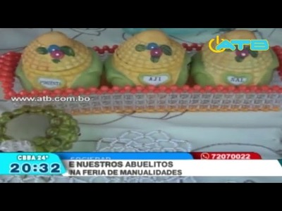 Adultos mayores participaron de una feria de manualidades