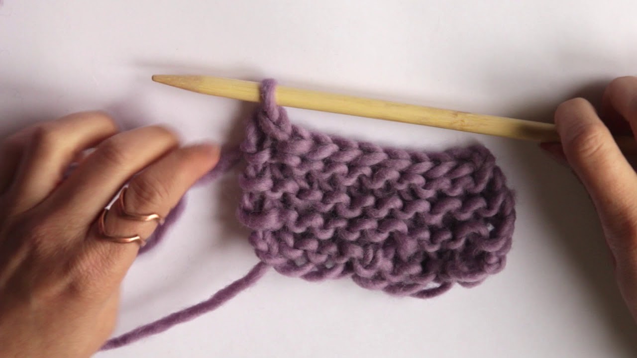 Cerrar puntos en el tejido a palillos