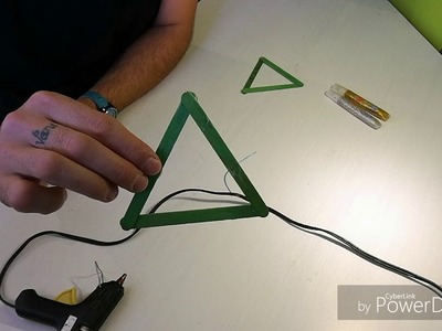 Como hacer Estrellas de navidad con palitos de helado