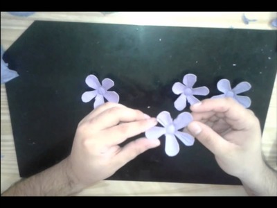 FLORES RECICLANDO CARTON DE HUEVO