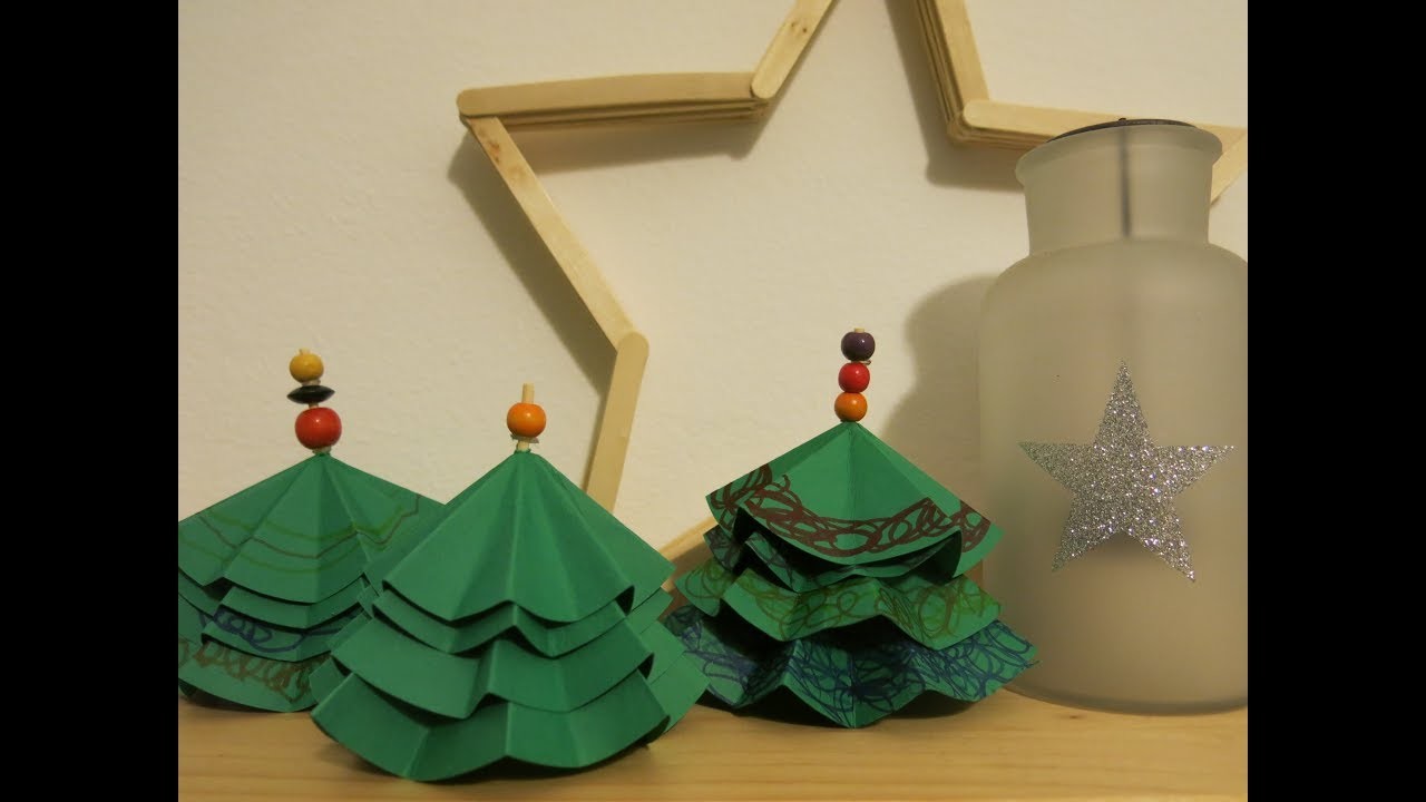 Cómo hacer un árbol de Navidad de papel (How to do a paper Christmas tree)