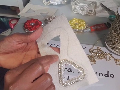 Curso basico pra artesas parte13. Molde vazado, costurando(bordando) pérolas.