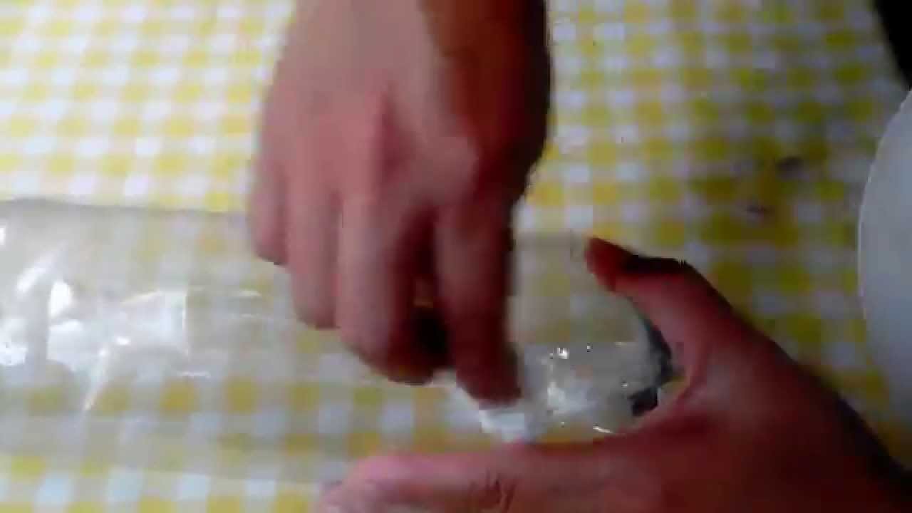 DIY : Cómo QUITAR  el PEGAMENTO alas BOTELLAS de plástico