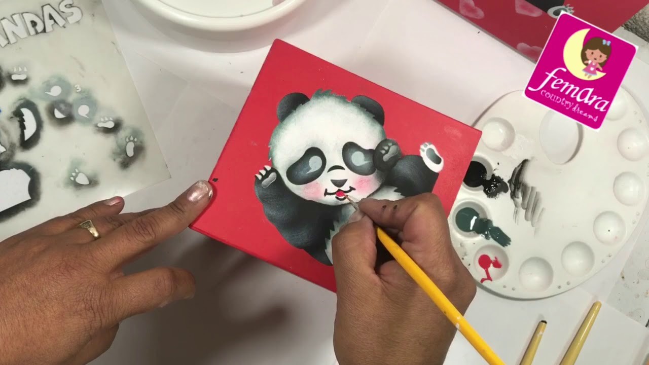 Pintura con Stencil Panda