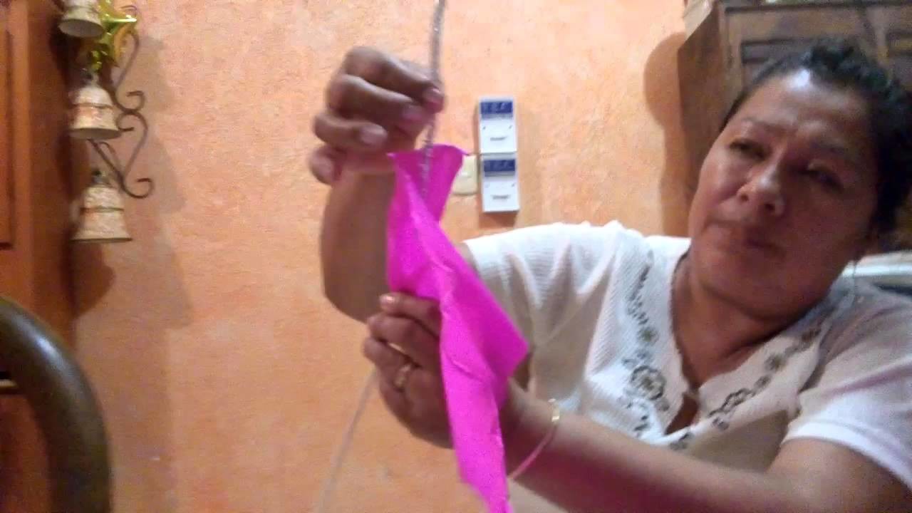 Como hacer una flor con papel crepe