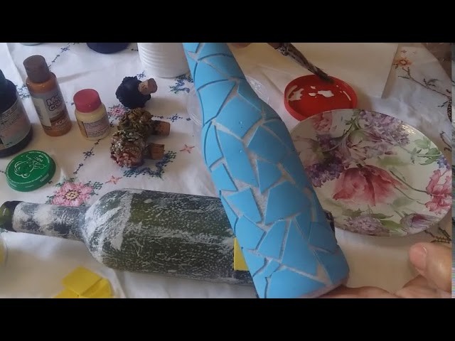 GARRAFA DECORADA COM EVA