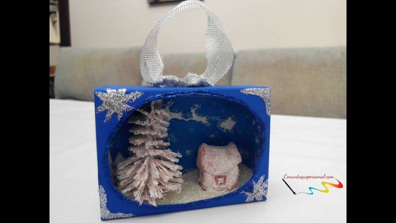 Paisaje nevado de Navidad en una caja de cerillas. DIY