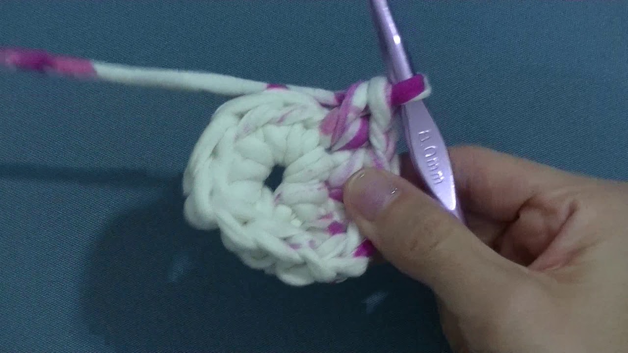Próximamente el tutorial de Alfombra crochet realizada con Totora o Trapillo.