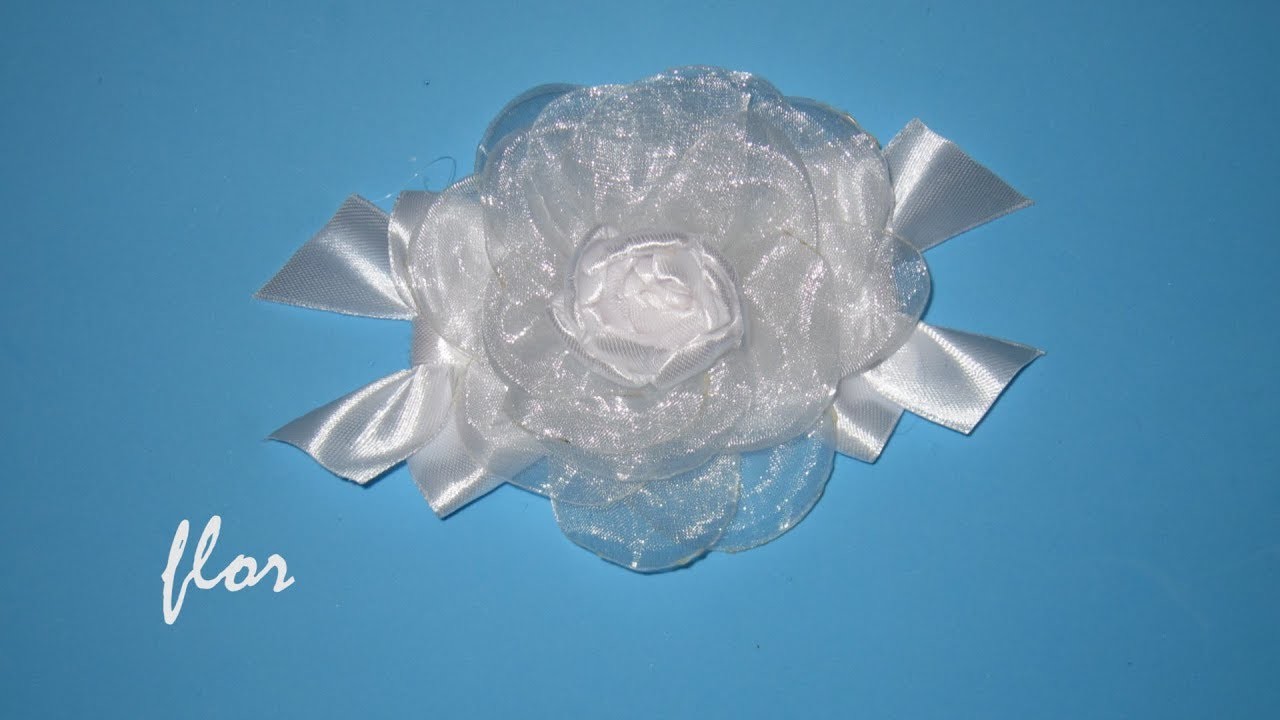 DIY -Muy facil  Flor tocado hecha con tapas de refresco