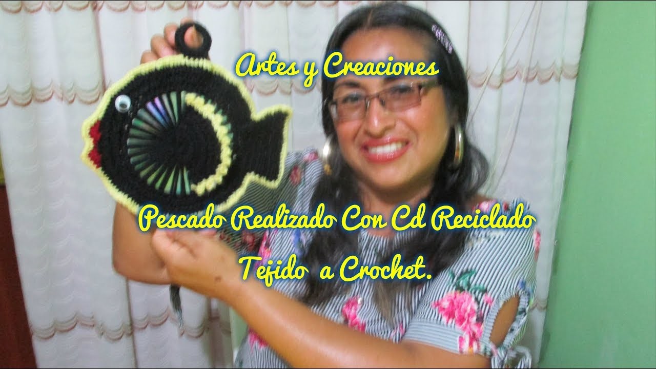PESCADITO REALIZADO CON CD RECICLADO TEJIDO A CROCHET